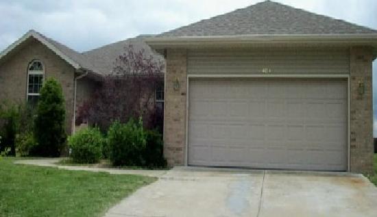 404 Daniel Dr, Nixa, MO 65714 