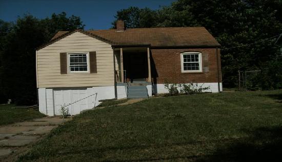 2709 W Tennyson Ave, Overland, MO 63114 