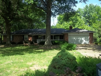 109 Castle Dr, Florissant, MO 63034 
