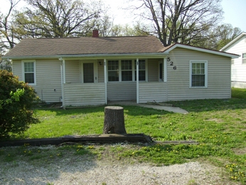 526 E. James Blvd., Saint James, MO 65559 
