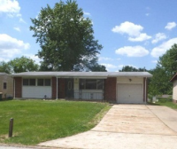 10319 Reba Dr, Saint Louis, MO 63136 