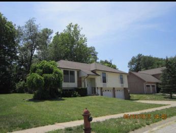 9305 E 90th Pl, Kansas City, MO 64138 