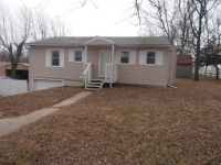 207 SW 28th St, Oak Grove, MO 64075 