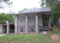 2424 N Kellett Ave, Springfield, MO 65803 