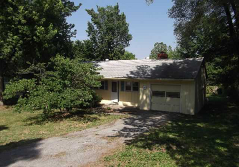 4427 S Cottage Ave, Independence, MO 64055 