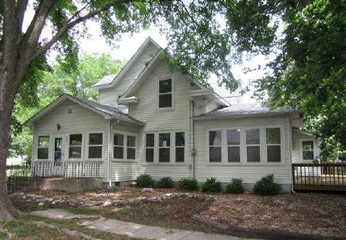 202 E Meadow Ave, Crane, MO 65633 