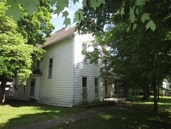 506 North Walnut St, Pierce City, MO 65723 