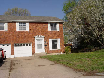 6726 N Askew Ave, Gladstone, MO 64119 