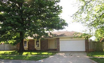 3236 S Kimbrough Ave, Springfield, MO 65807 