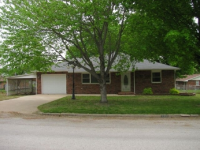 708 Park Ave, Tipton, MO 65081 