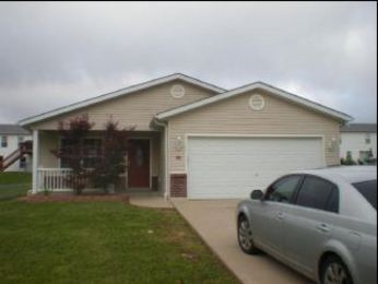 1031 Sleepy Hollow Dr, Troy, MO 63379 