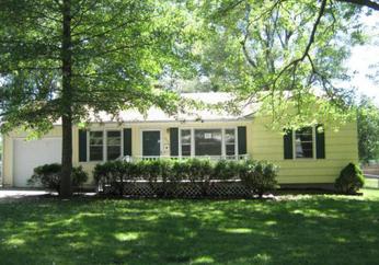 607 NE Meadow Lane, Lees Summit, MO 64063 