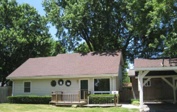 2817 Shadowcreek Dr, Florissant, MO 63031 