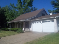 4 Welwyn Ct, Florissant, MO 63033 