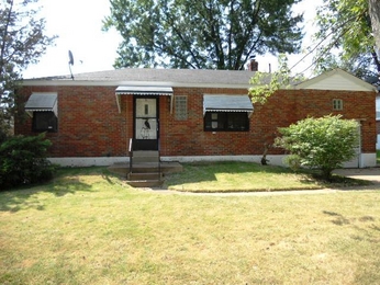 8832 Greenbrook Dr, Saint Louis, MO 63136 