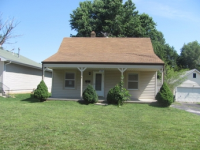 1951 E Walnut St, Springfield, MO 65802 