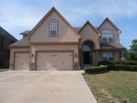 712 SW 33rd Street, Lees Summit, MO 64082 