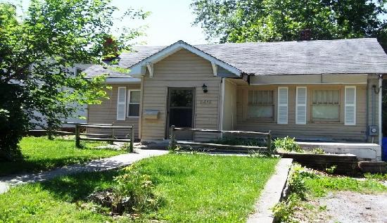 11641 East 16th Street South, Independence, MO 64052 