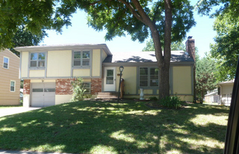 13326 Donnelly Ave, Grandview, MO 64030 