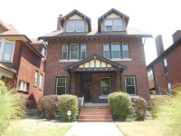 4550 Holly Avenue, Saint Louis, MO 63115 