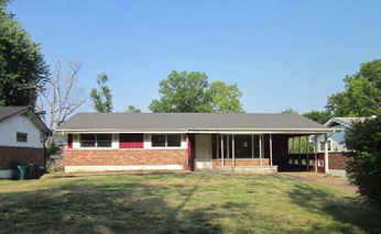 9748 Portage Dr, Saint Louis, MO 63136 