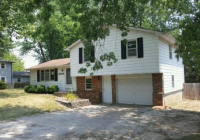6006 N Vickie Dr, Columbia, MO 65202 