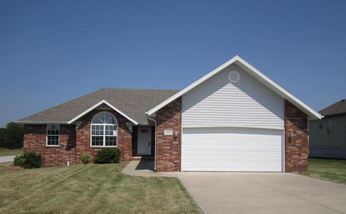 954 Megan Ln, Willard, MO 65781 