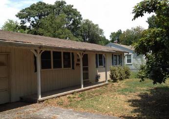 615 W Tracy St, Springfield, MO 65807 