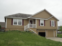 715 London Way, Lees Summit, MO 64081 