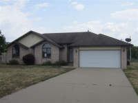 2168 E Southernview Rd, Ozark, MO 65721 