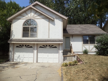 6444 N Holly St, Kansas City, MO 64118 