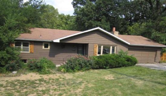 9615 Holmes Road, Kansas City, MO 64131 