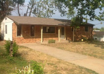 215 Harvest Dr, Saint Charles, MO 63304 