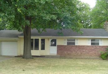 19 Rainbow Dr, St Peters, MO 63376 