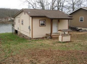 11216 Holiday Shores Dr, Bismarck, MO 63624 