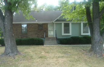 2305 Viking Dr, Independence, MO 64057 