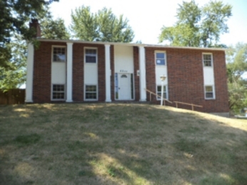 8001 Pleasant Valley Rd, Pleasant Valley, MO 64068 
