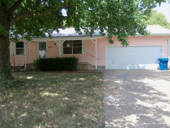 1615 Pearl Street, Carthage, MO 64836 