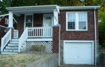 7566 Weaver Avenue, St Louis, MO 63143 