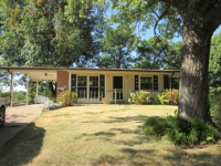 950 Cheyenne Dr, Florissant, MO 63033 