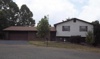 2 Bradley Ct, Desloge, MO 63601 