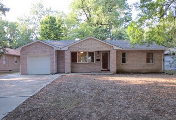 11402 Elmwood Ave, Kansas City, MO 64137 