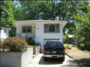 1309 S Cedar Ave, Independence, MO 64052 