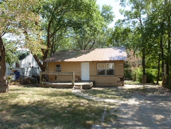 9209 Walnut St, Kansas City, MO 64114 