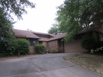 841 Woodbriar Ln, Saint Charles, MO 63303 