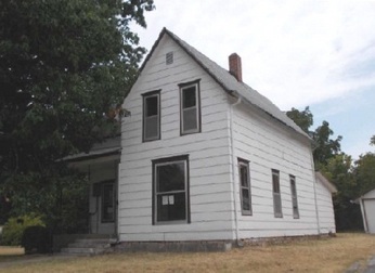 1024 W Chestnut St, Carthage, MO 64836 