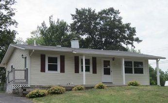 244 Sunset Dr, Ballwin, MO 63011 