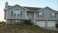 1106 Viola St, Smithville, MO 64089 