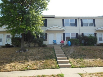 1640 Meyer Dr, Saint Charles, MO 63303 