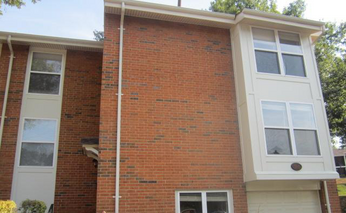 1961 Hunting Lake Ct, Kirkwood, MO 63122 